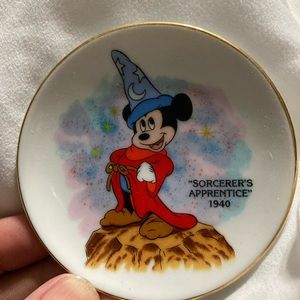 Mickey Mouse plate